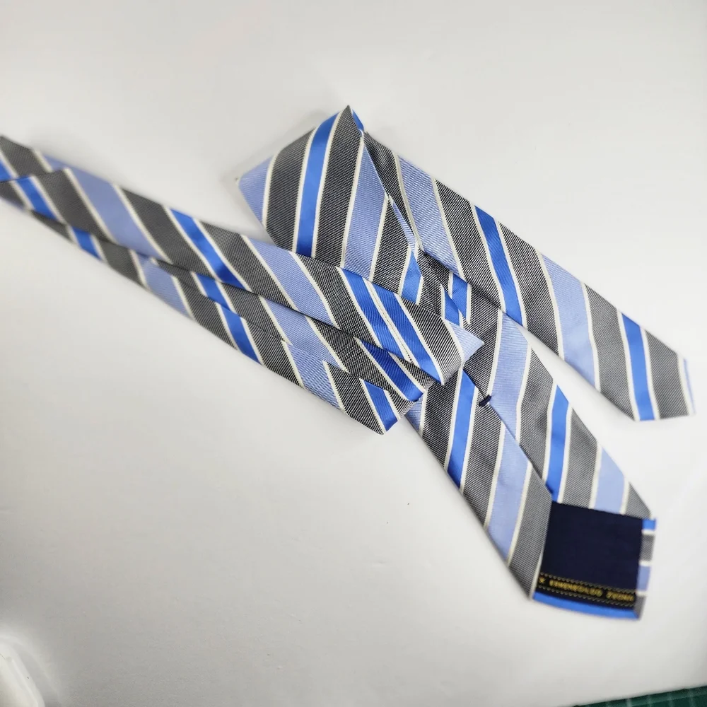 ERMENEGILDO ZEGNA Blue Stripe Silk Tie.